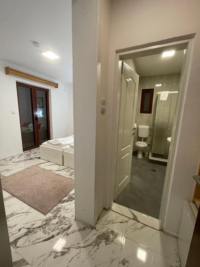 Hotel Galia โกตอร์ ภายนอก รูปภาพ