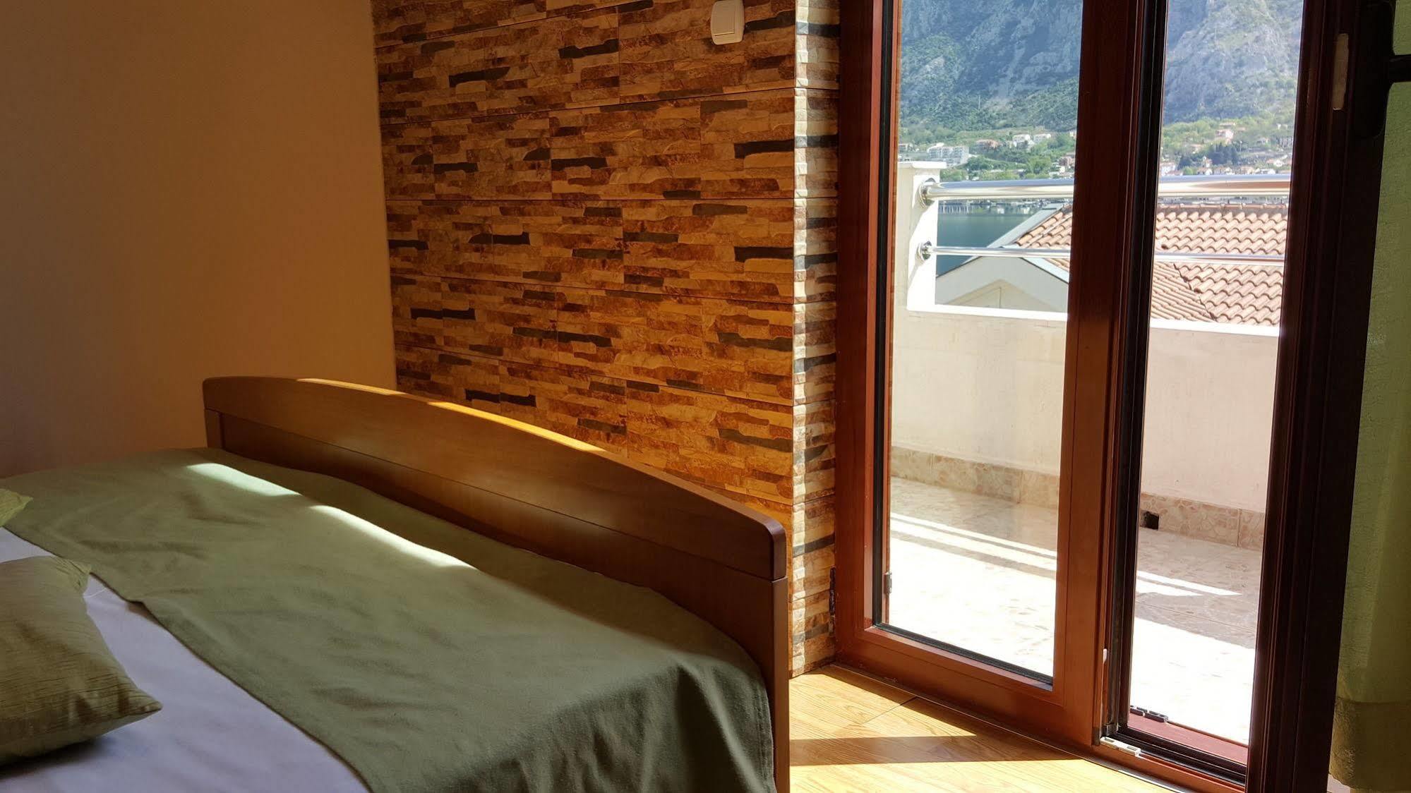 Hotel Galia โกตอร์ ภายนอก รูปภาพ