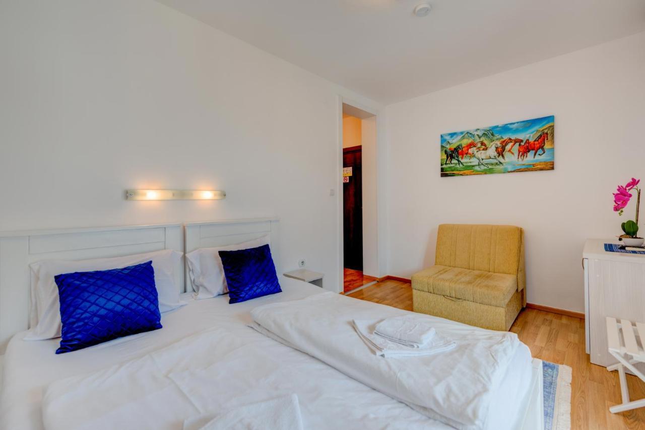Hotel Galia โกตอร์ ภายนอก รูปภาพ